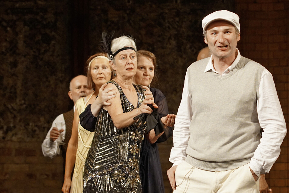 Dresden: "Geld oder Leben" feiert in der TheaterRuine St. Pauli Premiere!