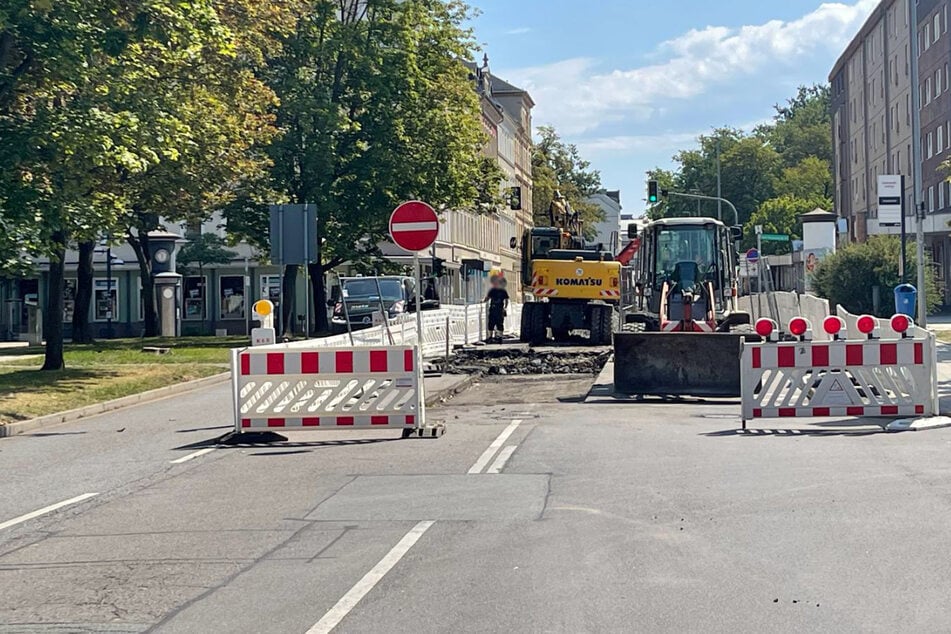 Die Georgstraße ist voraussichtlich bis Freitag zwischen Karl-Liebknecht-Straße und Mühlenstraße aufgrund einer Havarie voll gesperrt.