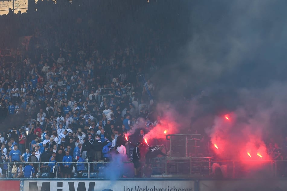 Anhänger von Hansa Rostock waren bereits am letzten Spieltag der vergangenen Zweitligasaison unangenehm aufgefallen. (Archivfoto)