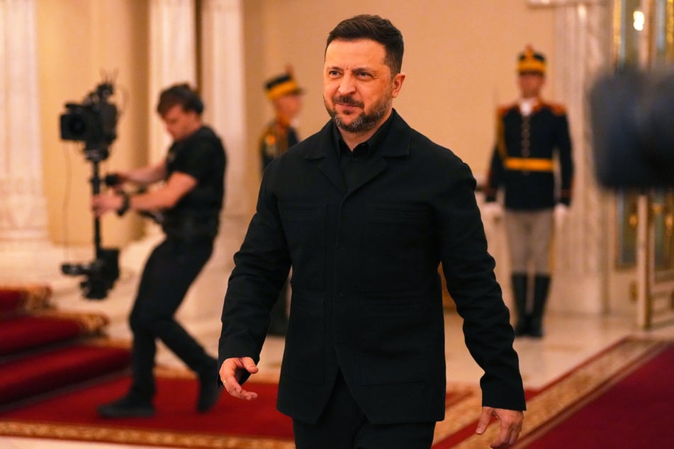 Der ukrainische Präsident Wolodymyr Selenskyj (48) verurteilte die anhaltenden russischen Angriffe erneut mit scharfen Worten.