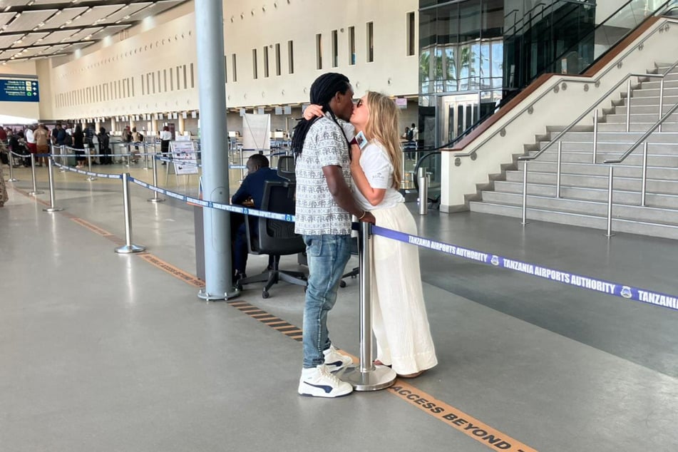 Rolence (37) sollte Claudia (37) eigentlich in Deutschland besuchen, doch das hat nicht geklappt.