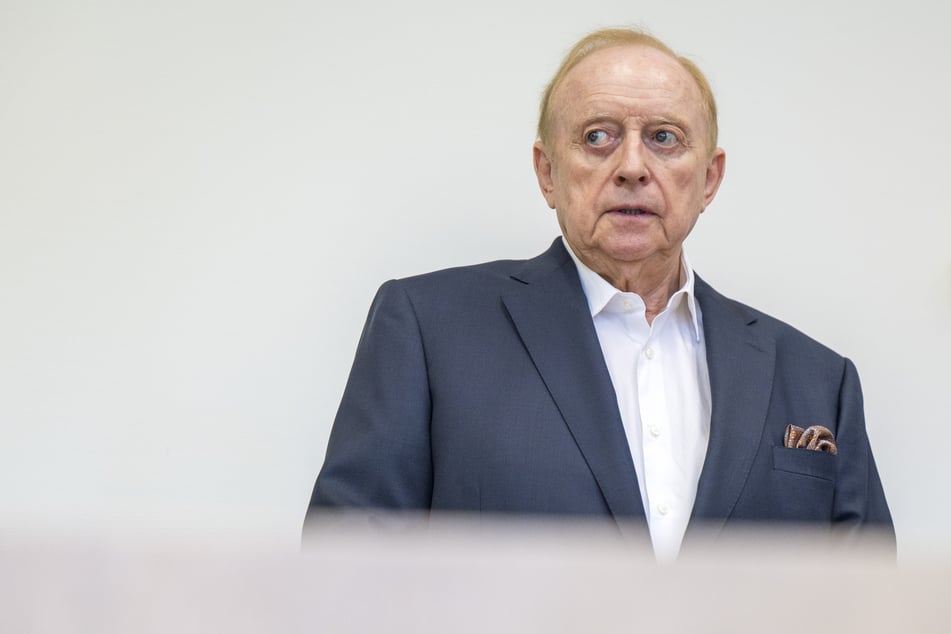 Alfons Schuhbeck (76) ist unter anderem wegen Steuerhinterziehung und Insolvenzverschleppung rechtskräftig verurteilt.
