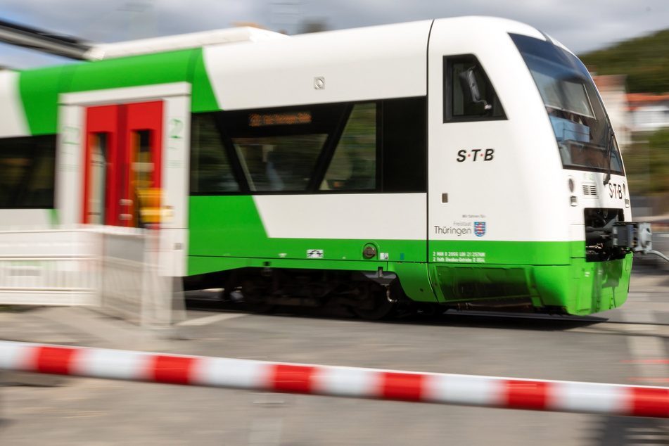 Zugverkehr im Süden Thüringens beeinträchtigt: Das steckt dahinter!