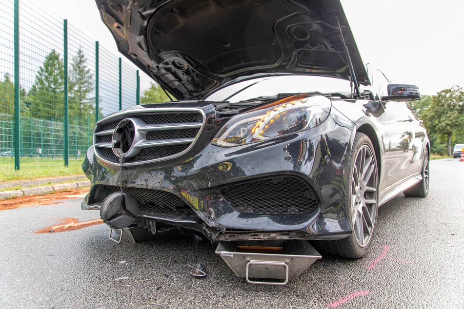 Warum der Mercedes und die Simson zusammengestoßen sind, wird derzeit ermittelt.