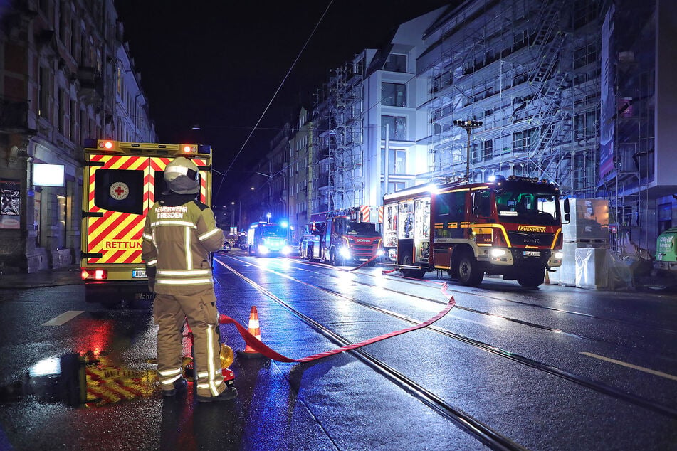 Es kam während der Löscharbeiten zu Verkehrseinschränkungen.