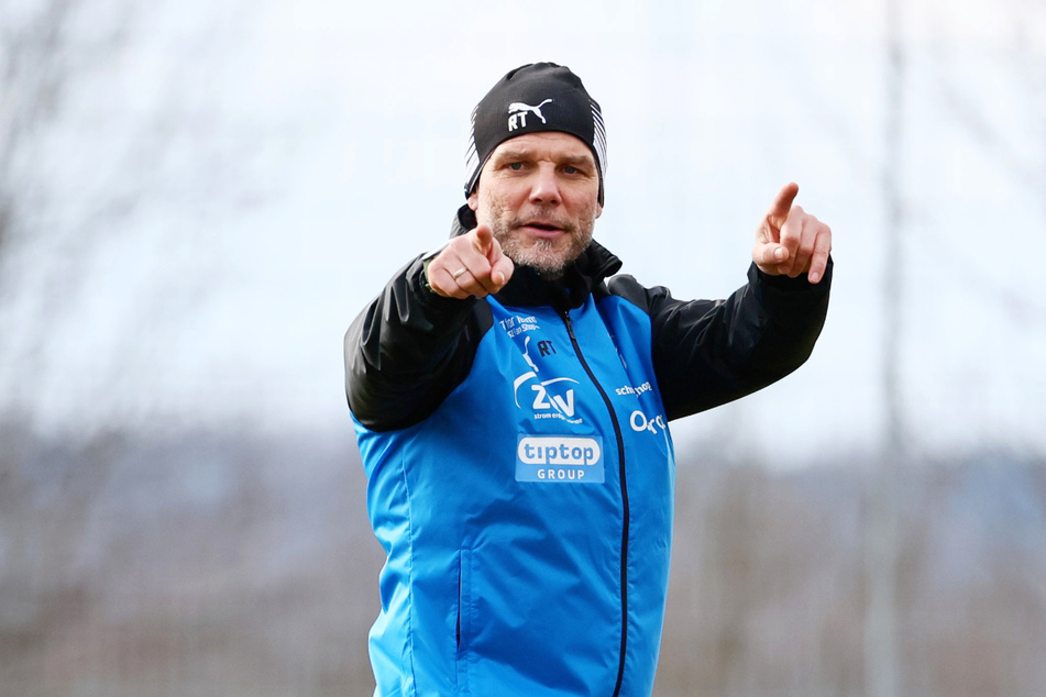 Leitete am gestrigen Dienstag überhaupt seine erste Einheit als Cheftrainer: Zwickaus neuer Coach Ronny Thielemann (49).