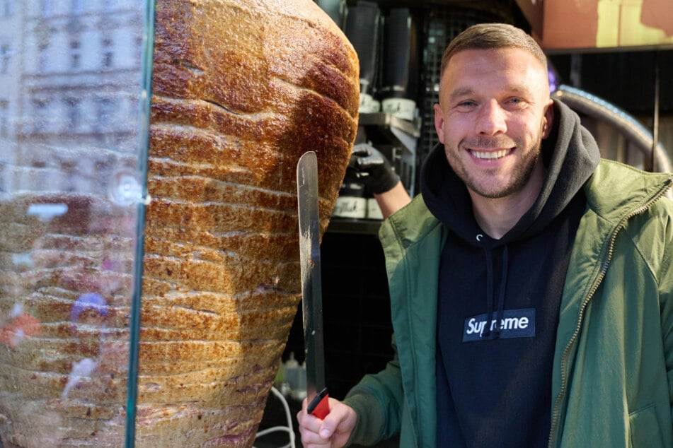 Bis heute ist "Prinz Poldi" als Mitgesellschafter bei "Mangal Döner" aktiv.