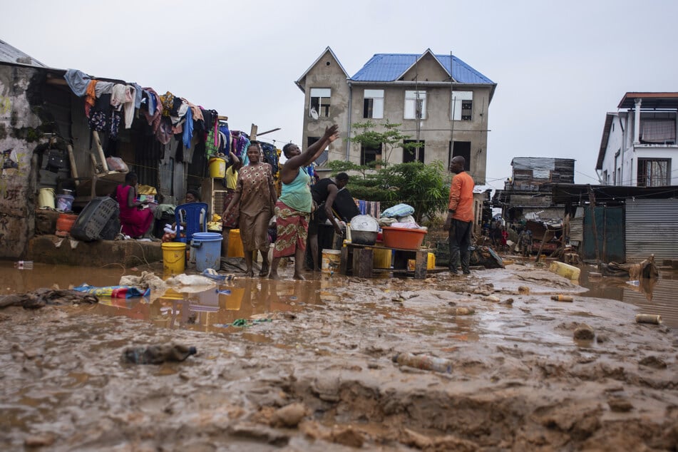 Die Menschen in der Hauptstadt Kongos müssen nun mit den Folgen des Unglücks fertigwerden.