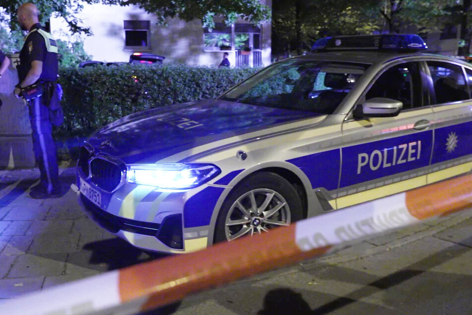 Die Münchner Polizei fahndet derzeit nach den Flüchtigen.