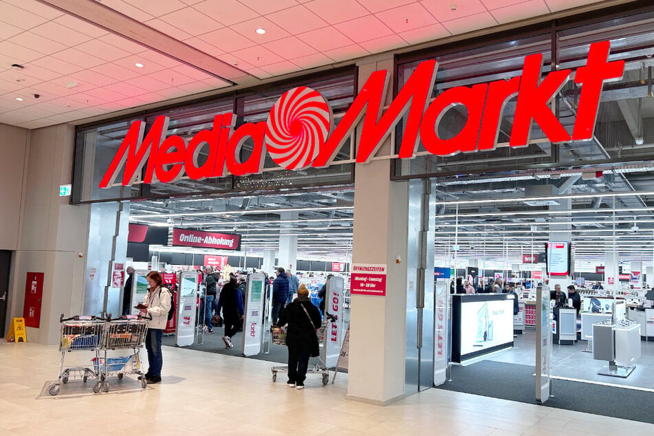 MediaMarkt Dresden - im Kaufpark Dresden, Dohnaer Straße 246.