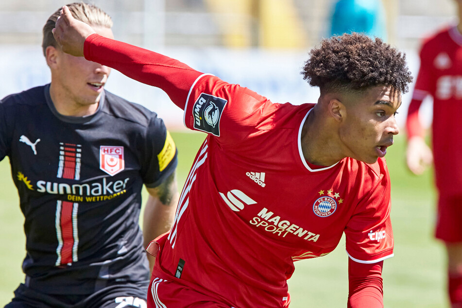 Julian Nagelsmann (33) soll Justin Che (17) für die Profis des FC Bayern München im Auge haben. Der Youngster muss aber zunächst zum FC Dallas zurück.