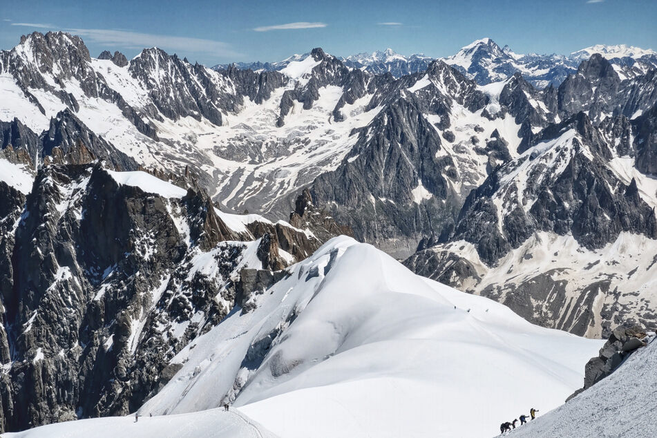 Ein deutscher Bergsteiger verunglückte am fast 5000 Meter hohen Mont Blanc tödlich.