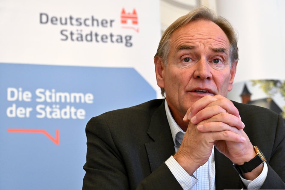 Oberbürgermeister Burkhard Jung (67, SPD) pocht auf wichtige Fördergelder. (Archivfoto)