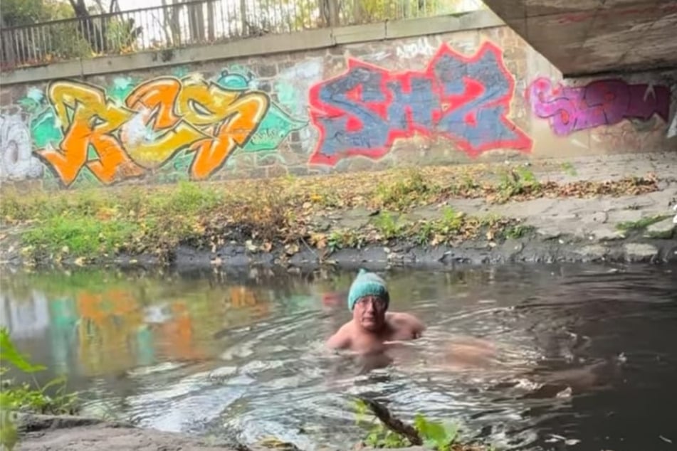 Für seinen 1211 Badetag in Folge wählte der 58-Jährige in Leipzig die Pathe unweit der Innenstadt.