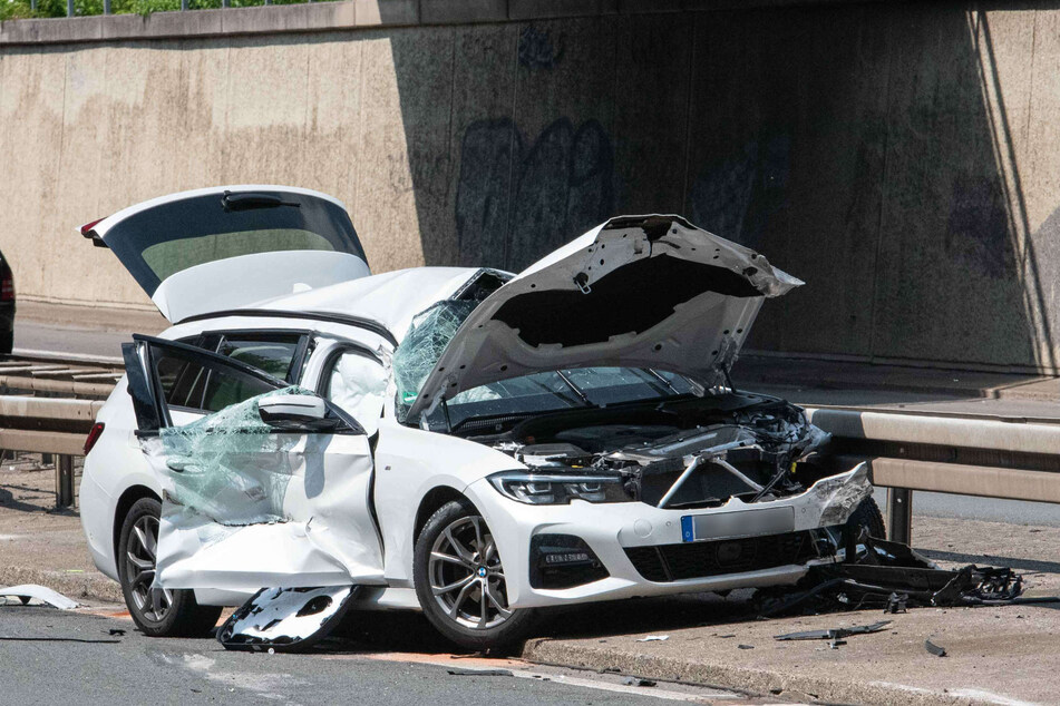 Drei Schwerverletzte Nach Heftigem Unfall Bei Hennef Tag24