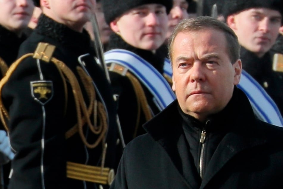 Dmitri Medwedew (57) ist stellvertretender Vorsitzender des russischen Sicherheitsrates und Vorsitzender der Partei "Einiges Russland".
