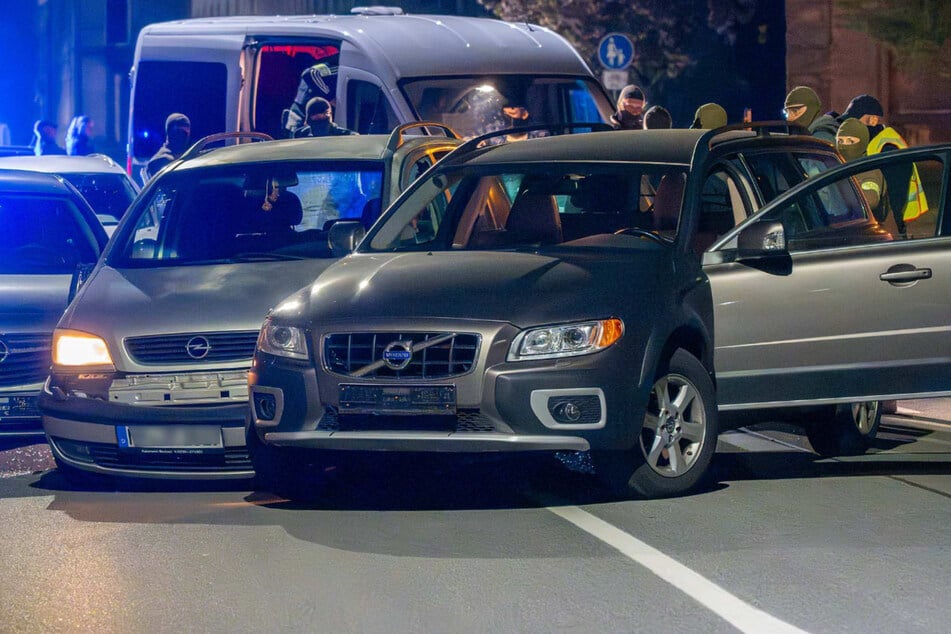 Polizei stoppt ihn unsanft: Drogen-Schmuggler versucht zu entkommen