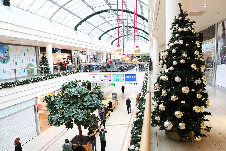 Weihnachtlich geschmückt und mit starken Rabatten begeistert der Thüringen Park Erfurt zum Black Friday Event am Freitag (29.11.) und Samstag (30.11.)