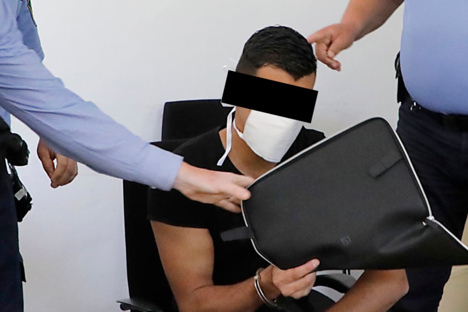 Ibrahim H. (19) muss sich vor dem Landgericht Chemnitz wegen versuchten Totschlags verantworten.