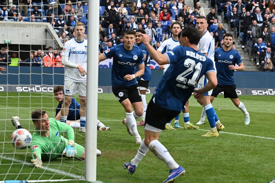 Hertha-Keeper Tjark Ernst ist zum vierten Mal geschlagen.