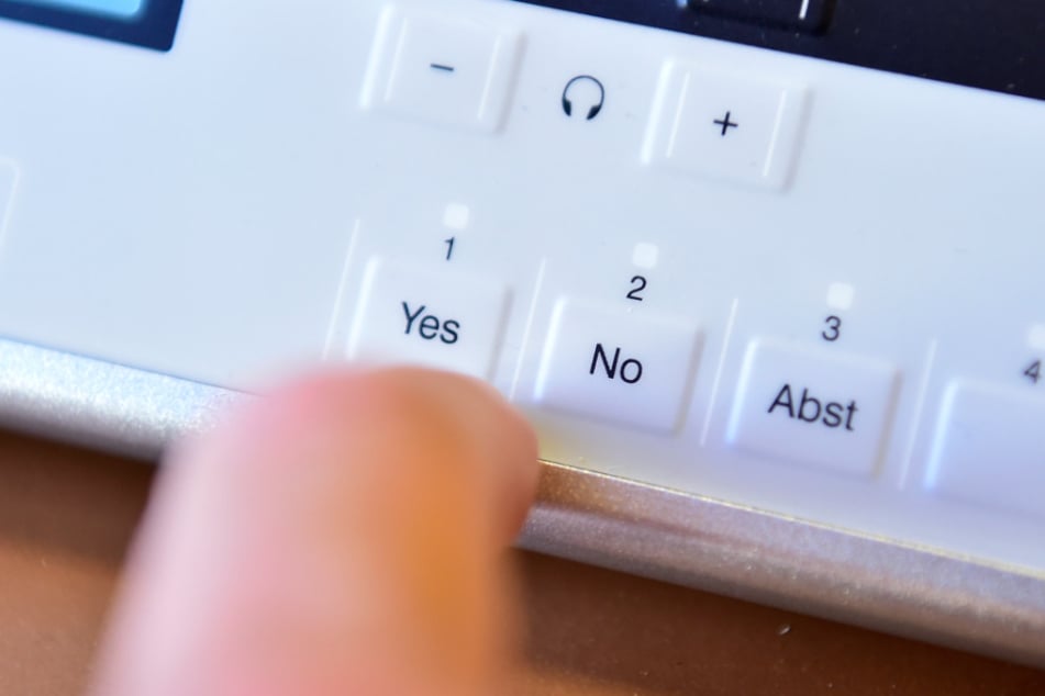 Im Stadtrat wird per Knopfdruck abgestimmt.