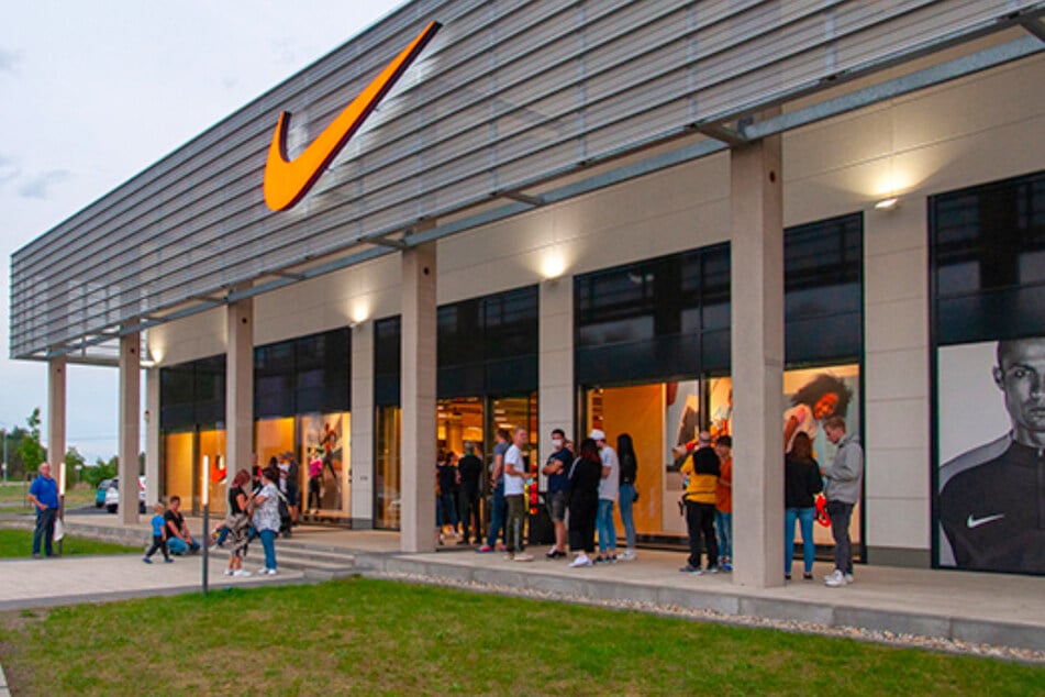 Darum stürmen gerade alle in die Marken-Outlets Schwarzheide