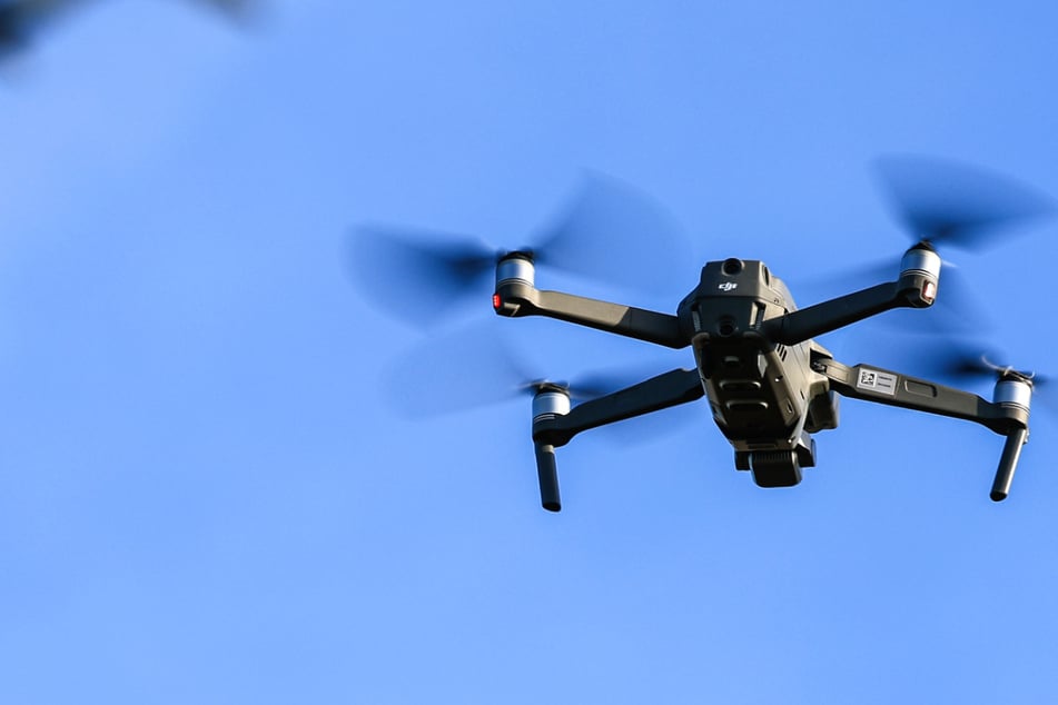 Drohnen-Spanner filmt in fremde Wohnungen: Polizei findet Kinderporno-Material