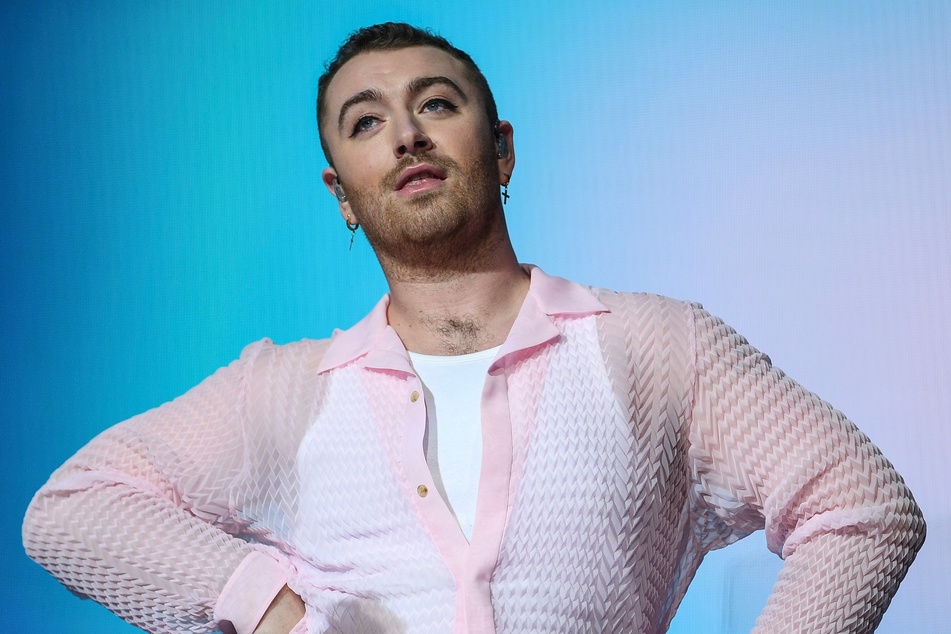 Sam Smith is comfortable with or without hair.