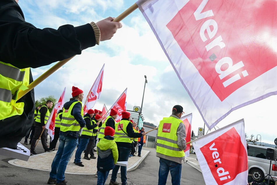 Busfahrer-Streik am Dienstag: In diesen Landkreisen stehen die Busse still!