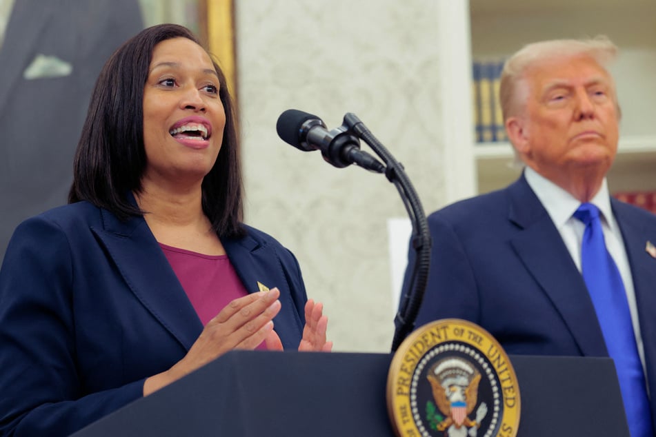 Washington Mayor Muriel Bowser (l.) hit back at the president's claims that crime is rising in the US capital.