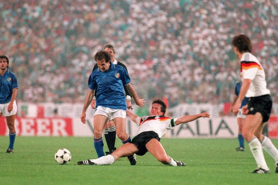 Mit der italienischen Nationalmannschaft wurde Baresi 1982 Weltmeister und 1994 Vizeweltmeister.
