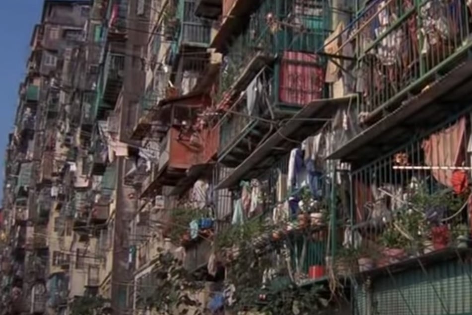 Wohnsiedlung wie aus einem Horrorfilm: Leben unter schrecklichen Bedingungen!