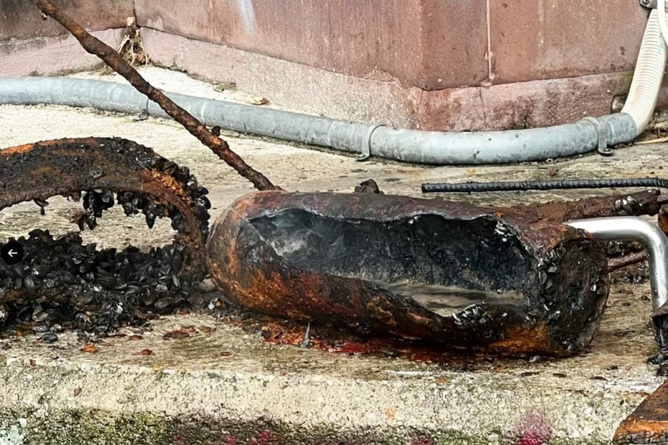 Berlin: Bombenalarm in Moabit! Brennender Sprengkörper am Spree-Ufer gefunden