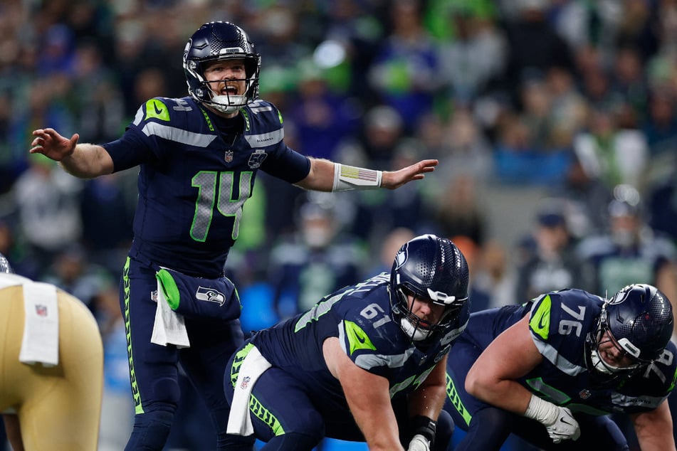 Quarterback Sam Darnold (#14) hat seinen Ex-Verein aus San Francisco absolut dominiert und trifft mit den Seahawks nun auf den nächsten Divisions-Rivalen, die L.A. Rams.
