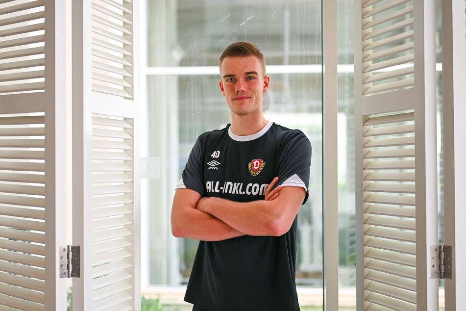 1,97 m groß, 19 Jahre jung, die Zukunft vor sich: Erik Herrmann ist bei Dynamo die neue Nummer zwei. 2017 wechselte er von Budissa Bautzen zu den Schwarz-Gelben.