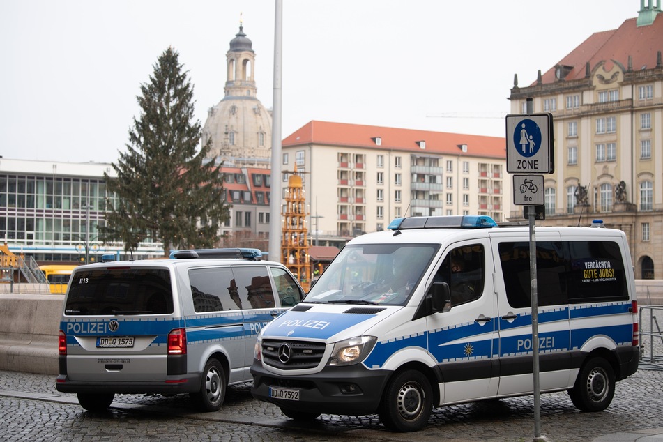 Dresden steht vor einem unruhigen Adventssamstagnachmittag. Zahlreiche Proteste werden befürchtet, zudem ist es der letzte Tag für das lokale Weihnachtsshopping.