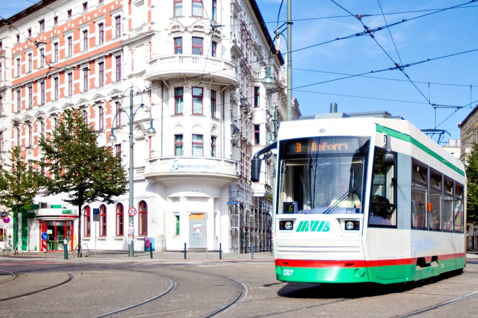 Mann mit Flasche am Kopf verletzt: Wer hat am Hassel etwas gesehen?