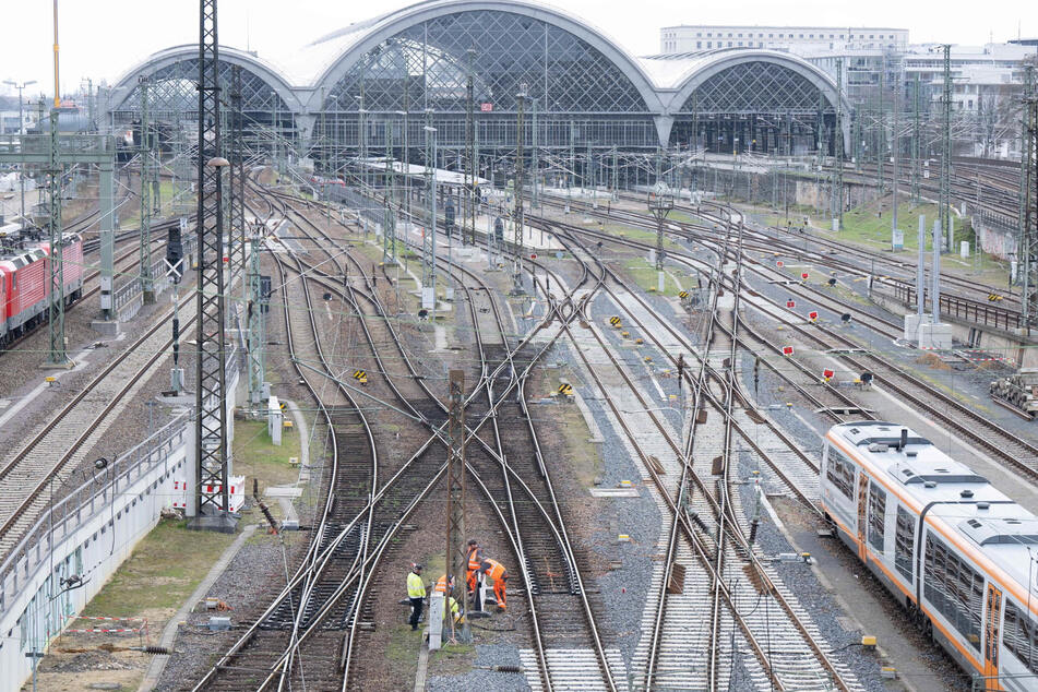 Im Zuge der Bauarbeiten soll es zu einer Vollsperrung des Dresdner Hauptbahnhofs kommen.