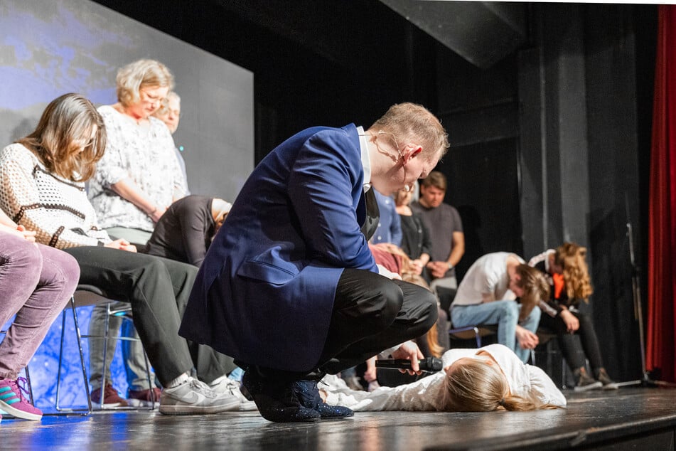 Aber Euch kann nichts passieren, Ihr wacht auf jeden Fall wieder auf.