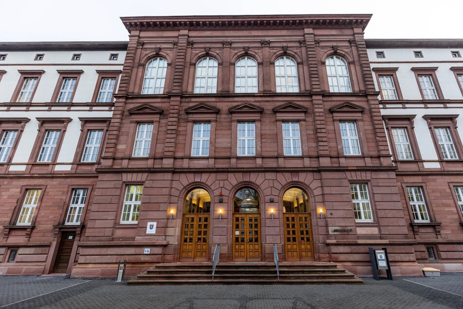 Der Prozess vor dem Landgericht Gießen wird aller Voraussicht nach sehr umfangreich werden.