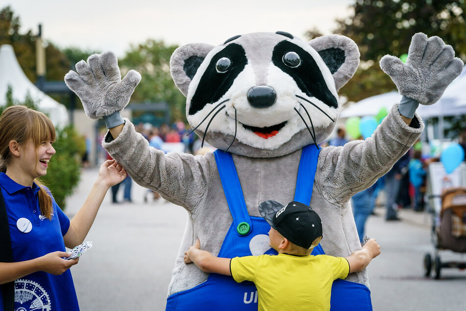 Maskottchen Ulli-Gulli freut sich auf Euren Besuch.