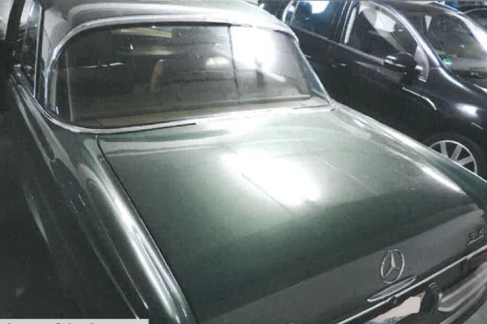 Der gestohlene Mercedes wird gesucht.