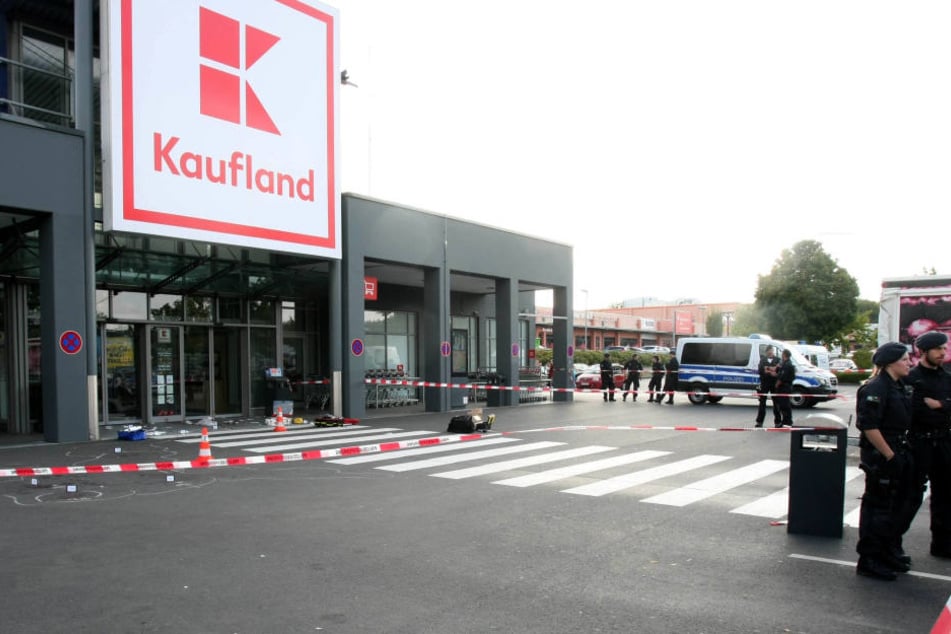 Vor einem Supermarkt in Kerpen geschah der blutige Angriff.