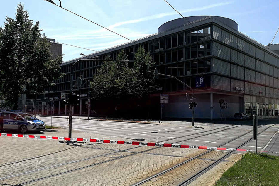 Das Parkhaus des Kaufhauses "Anger 1" wurde von der Polizei durchsucht.