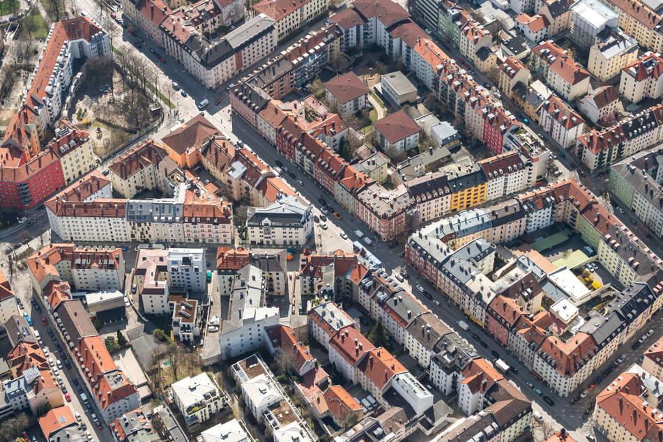 Die Innenstadt von München, fotografiert aus einem Hubschrauber. In ganz Bayern steigen die Immobilienpreise immer weiter.