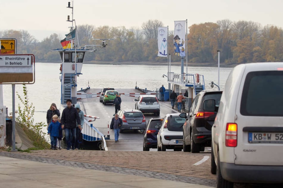 Die Fährbetriebe am Rhein kämpfen um ihre Existenz.