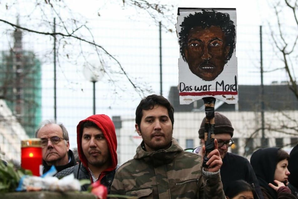 Ob Oury Jalloh seine Zellen-Matratze selbst entzündete, ist noch immer nicht geklärt.