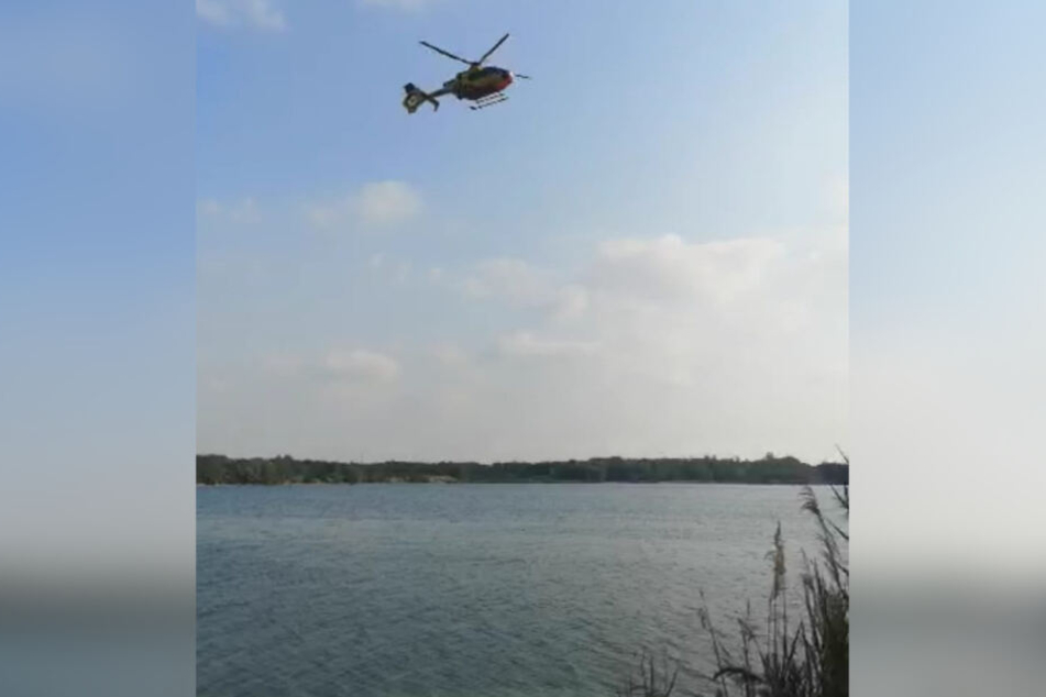Auch mit einem Hubschrauber wurde aus der Luft nach dem Mann gesucht.