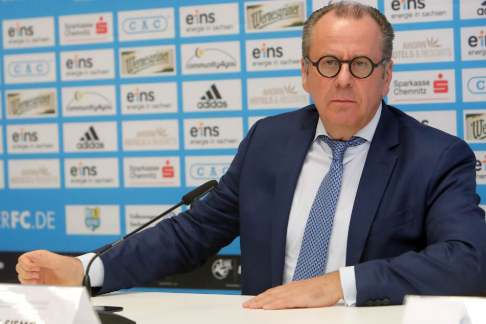 CFC-Insolvenzverwalter Klaus Siemon fordert Schadenersatz vom Freistaat Sachsen.