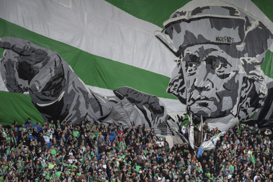 Fans von Saint-Étienne zeigen eine Choreographie. (Symbolbild)